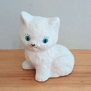 Vintage 90s Mexico White Sand Sitting Cat Figurine W/ Blue Eyes Heart Nose CUTE